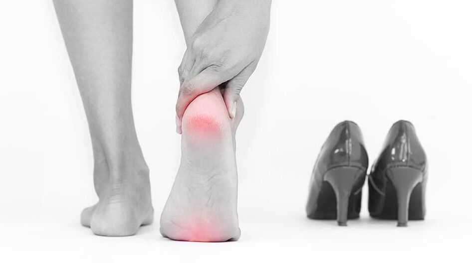 Wearing tight shoes causes fungal infections